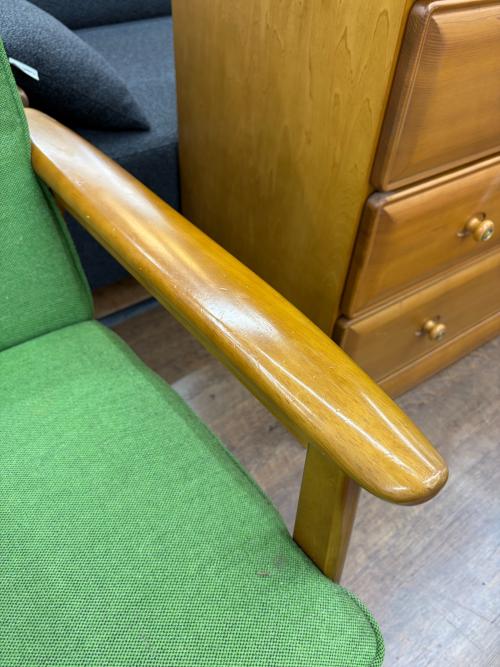 【カリモク60】 Kチェア　2シーター 【トレファク町田店】 カリモク60 (カリモクロクマル) Kチェア2シーター タープグリーン