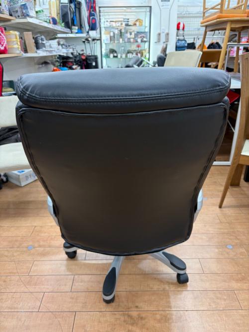 ワークチェア　ニトリ　エステン　ﾌﾞﾗｯｸ ニトリ（NITORI） 傷・汚れに強い オフィスチェア(エステン Nシールド