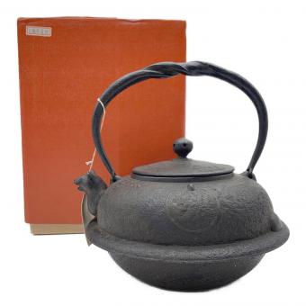 南部鉄器 (ナンブテッキ) 鉄瓶