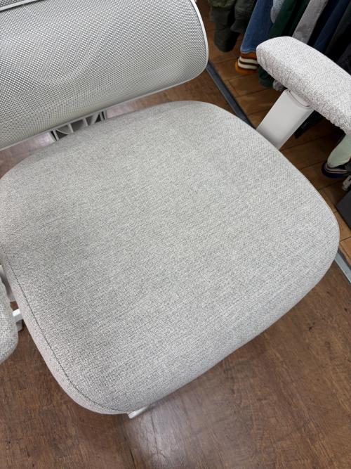 ニトリ オフィスチェア OC707 ベージュ ポケットコイル