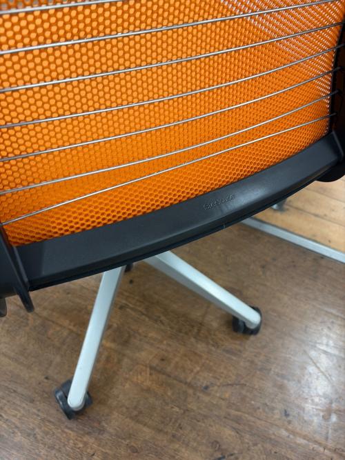 Steelcase (スチールケース) オフィスチェア THK-33001 オレンジ