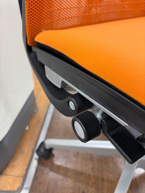 Steelcase (スチールケース) オフィスチェア THK-33001 オレンジ