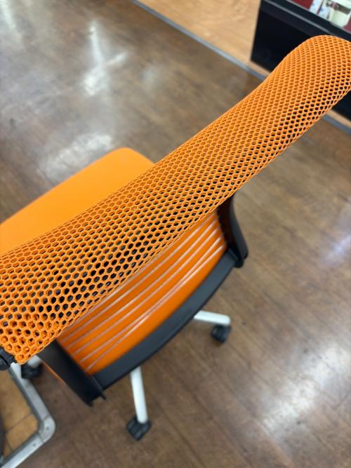 Steelcase (スチールケース) オフィスチェア THK-33001 オレンジ