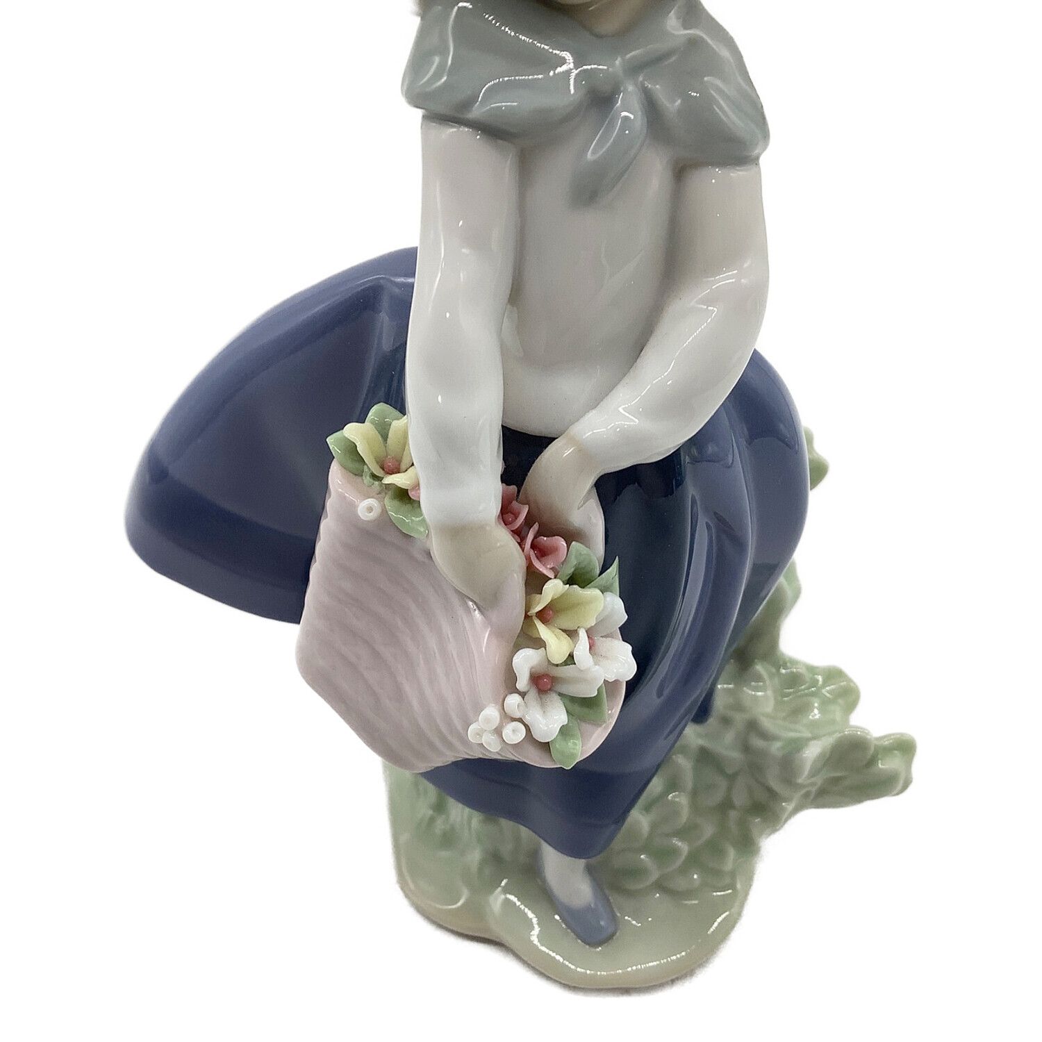 置物リヤドロ 早熟な求愛　NO.5072 フィギュリン　陶器人形　置物　少年少女　花