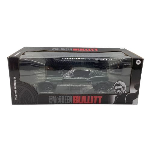 モデルカー 1/18 1968 Ford Mustang GT Fastback(ハイランドグリーン) with Steve McQueen figure「ブリット/HOLLYWOOD SERIES」 [12885]