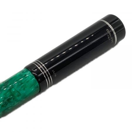 DELTA (デルタ) 万年筆 イタリア製・本体のみ・グリーン・限定品 ペン先18K