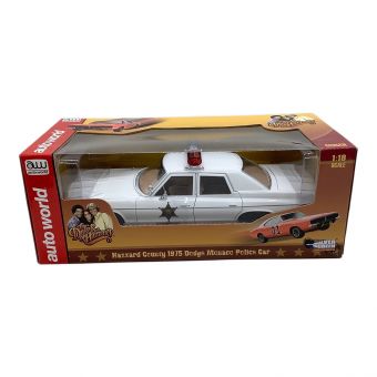 Auto world モデルカー The Dukes of Hazzard 1975 Dodge Monaco Hazzard County Sheriff inspired by The Dukes of Hazzard 1/18