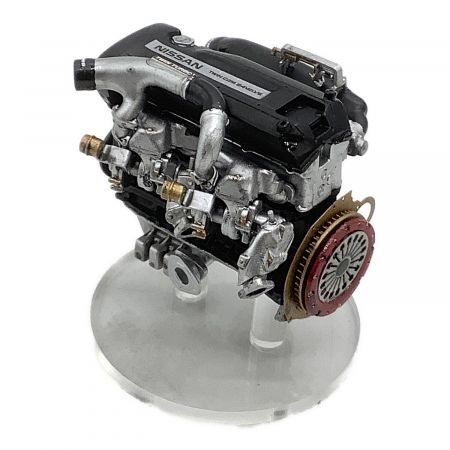 ignition model (イグニッションモデル) ダイキャストカー 1/43 Nissan STAGEA 260RS (WGNC34) White 1/18 RB26 Engine Black付属