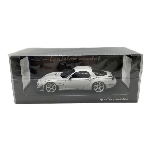 ignition model (イグニッションモデル) ダイキャストカー 1:18 Scale 2044 @ Mazda RX-7 (FD3S) FEED White