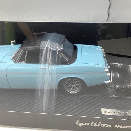 ignition model (イグニッションモデル) 1/18スケールミニカー DATSUN Fairlady 2000 (SR311) LightBlue