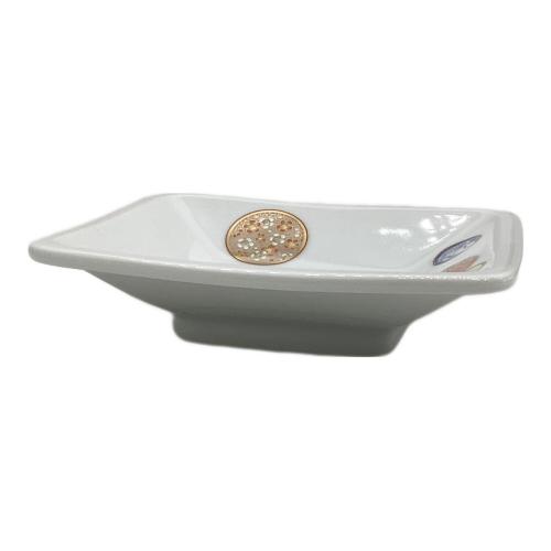 深川製磁 (フカガワセイジ) チョコレートトレー 寿赤絵