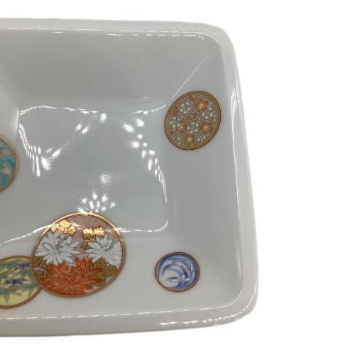 深川製磁 (フカガワセイジ) チョコレートトレー 寿赤絵