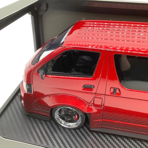 TOYOTA HIACE T・S・D WORKS モデルカー Red Mettalic 1/18スケール
