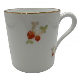 大倉陶園 (オオクラトウエン) マグカップ 苺