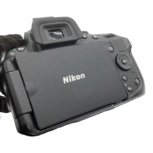 Nikon (ニコン) デジタルカメラ D5200