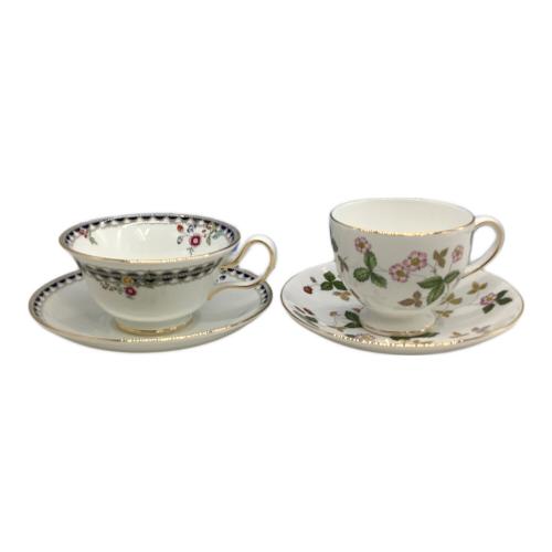 Wedgwood (ウェッジウッド) カップ&ソーサー ワイルドストロベリー・レースピオニー