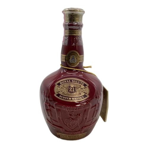 ロイヤルサルート (ROYAL SALUTE) スコッチウィスキー 700ml シーバスブラザーズ 21年 赤陶器ボトル 未開封