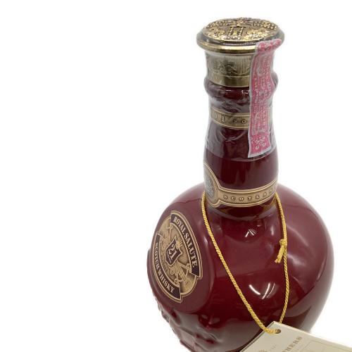 ロイヤルサルート (ROYAL SALUTE) スコッチウィスキー 700ml シーバスブラザーズ 21年 赤陶器ボトル 未開封