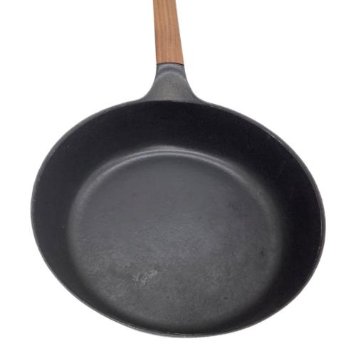 VERMICULAR (バーミキュラ) FRYING PAN 本付き