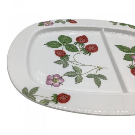 ウェッジウッド　ワイルドストロベリープティ　セパレートプレート　美品 ウェッジウッド ワイルドストロベリープティ セパレートプレート