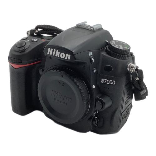 Nikon (ニコン) デジタル一眼レフカメラ D7000