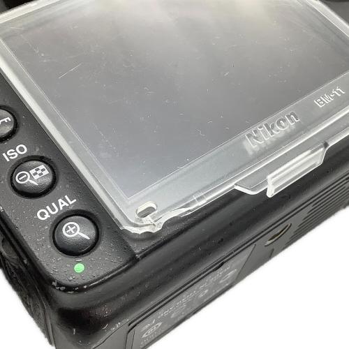 Nikon (ニコン) デジタル一眼レフカメラ D7000