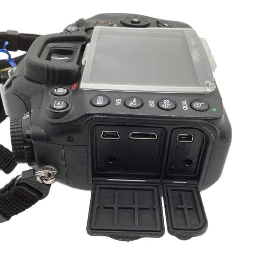 Nikon (ニコン) デジタル一眼レフカメラ D7000