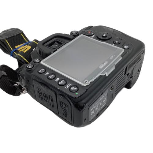 Nikon (ニコン) デジタル一眼レフカメラ D7000