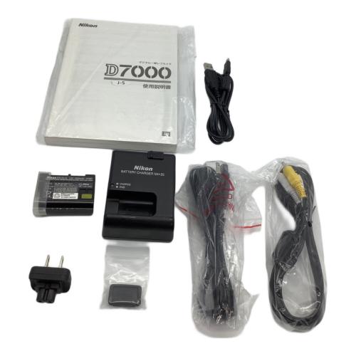 Nikon (ニコン) デジタル一眼レフカメラ D7000