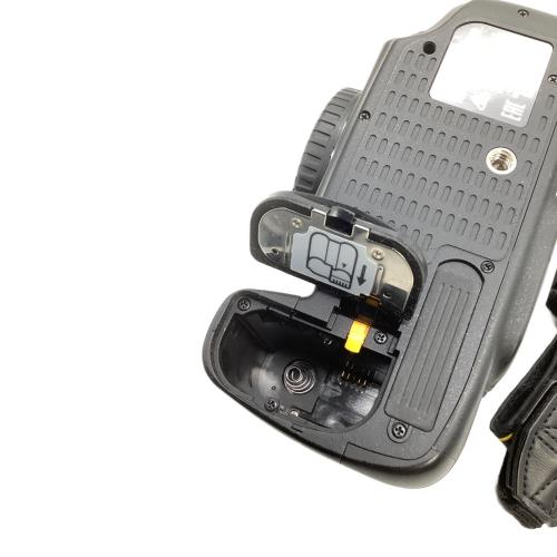 Nikon (ニコン) デジタル一眼レフカメラ D610