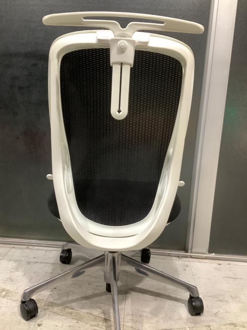 オカムラ オフィスチェア ハイバック ブラック×ホワイト