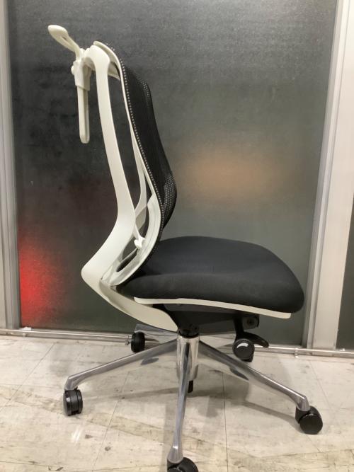 オカムラ オフィスチェア ハイバック ブラック×ホワイト