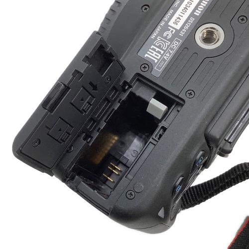 CANON (キャノン) デジタル一眼レフカメラ EOS Kiss X7i