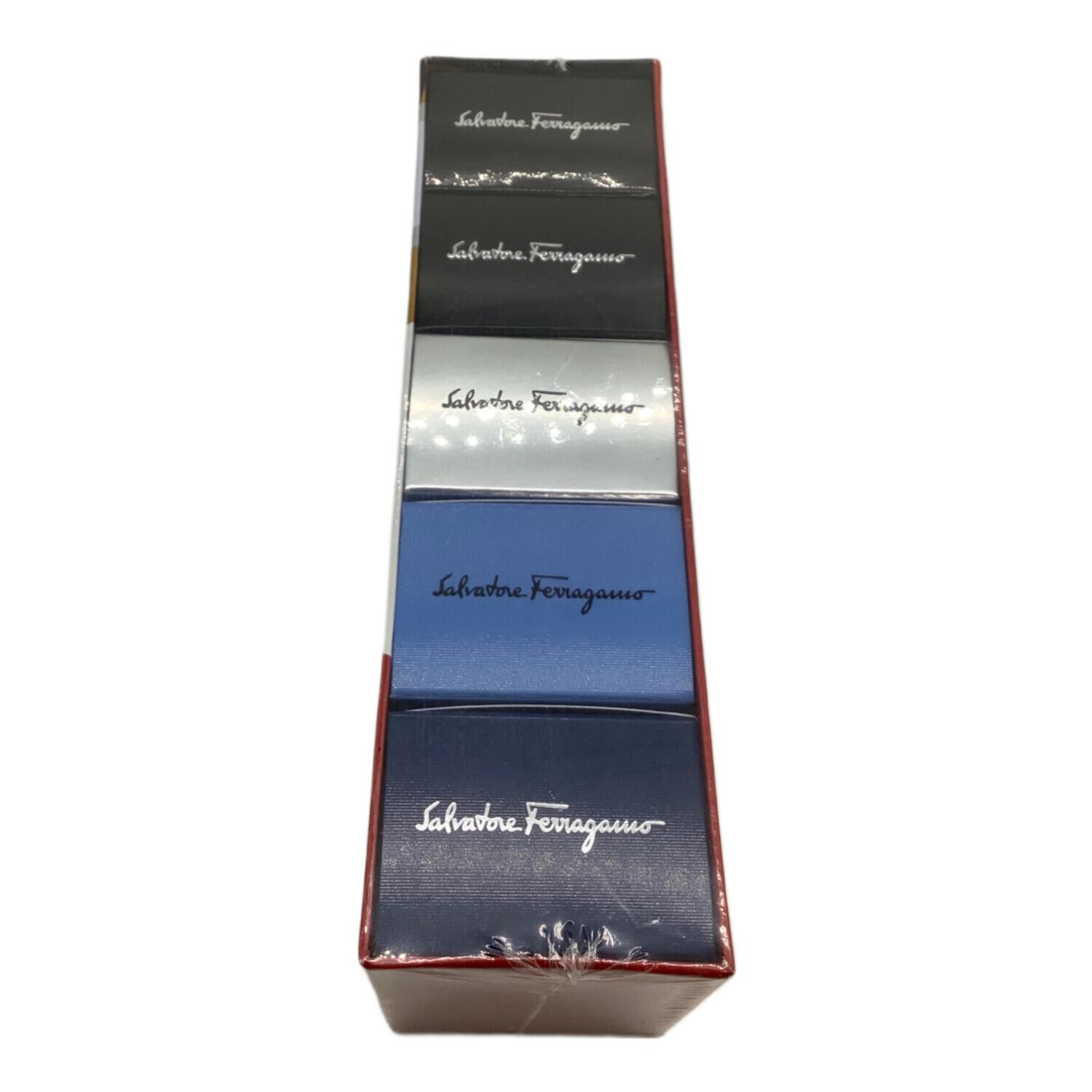 Salvatore Ferragamo ショートケープ ネイビー 中古・古着通販】Salvatore Ferragamo (サルヴァトーレ フェラガモ