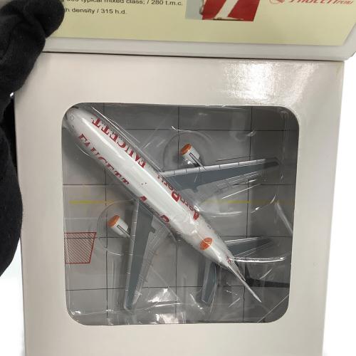 TRISTAR (トリスター) LOCKHEED L-1011 模型