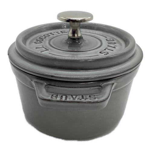 STAUB ストウブ LA COCOTTE 鉄物 両手鍋16CM グレー Staub (ストウブ) 両手鍋 グレー ココットロンド｜トレファクONLINE
