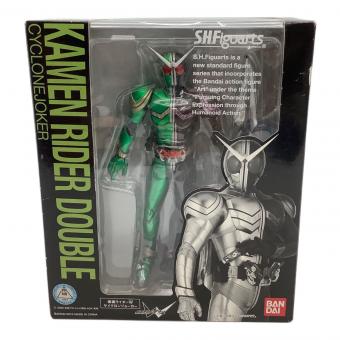 S.H.フィギュアーツ 仮面ライダーW サイクロンジョーカー フィギュア
