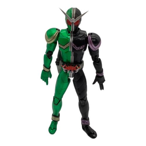 S.H.フィギュアーツ 仮面ライダーW サイクロンジョーカー フィギュア