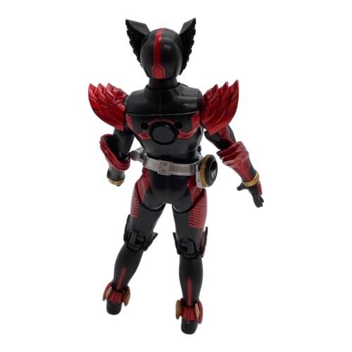 S.H.フィギュアーツ(真骨彫製法) 仮面ライダーオーズ タジャドル コンボ フィギュア