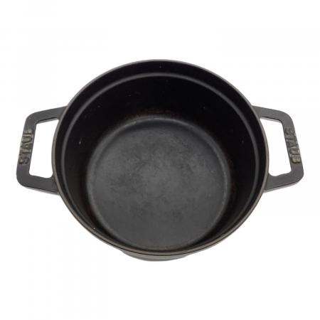 Staub (ストウブ) 両手鍋 20cm ブラック｜トレファクONLINE