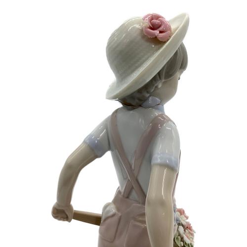 LLADRO (リヤドロ) フィギュリン 「花車」