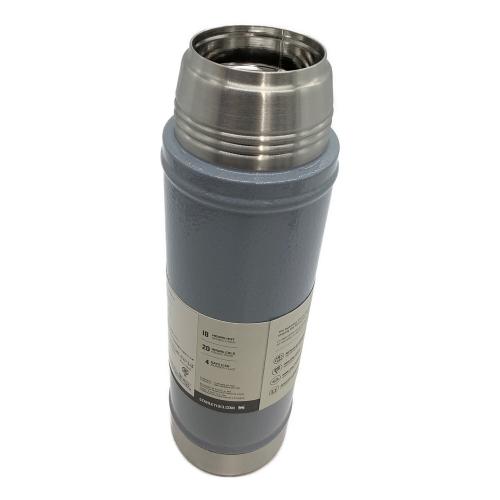 STANLEY (スタンレー) 水筒 クラシック真空ボトル 0.59L クラシック真空ボトル 0.59L グレー Classic Series