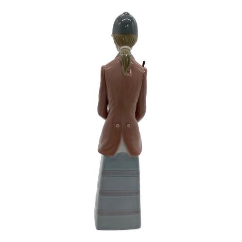 LLADRO (リヤドロ) フィギュリン 女性ジョッキー