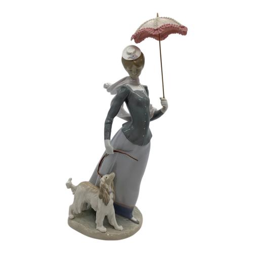 LLADRO (リヤドロ) フィギュリン 「ショールの貴婦人」