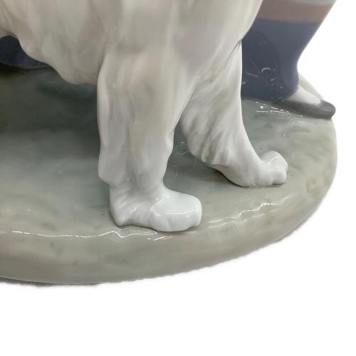 LLADRO (リヤドロ) フィギュリン 「ショールの貴婦人」