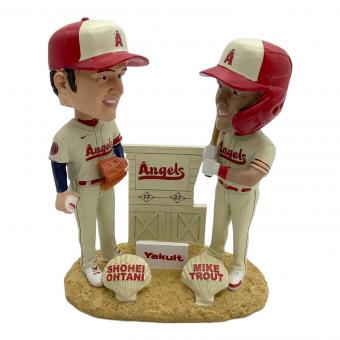 フィギュア DOUBLE BOBBLEHEAD
