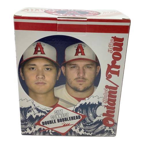 フィギュア DOUBLE BOBBLEHEAD