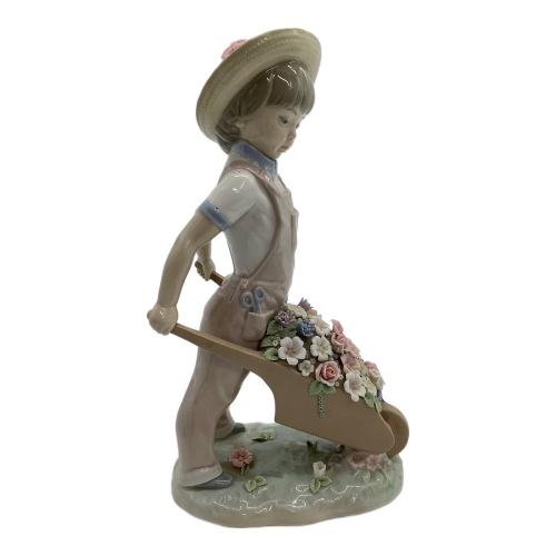 LLADRO (リヤドロ) フィギュリン 花車