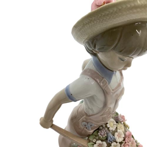 LLADRO (リヤドロ) フィギュリン 花車