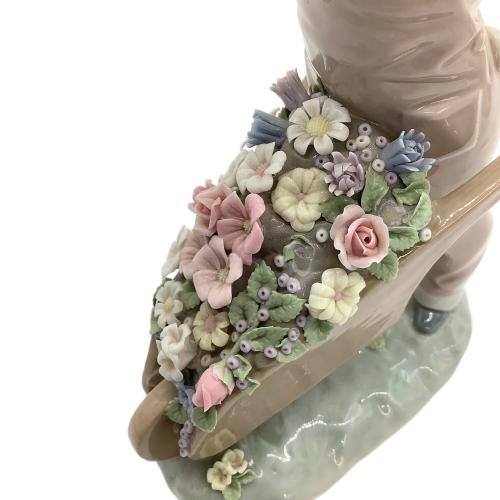 LLADRO (リヤドロ) フィギュリン 花車